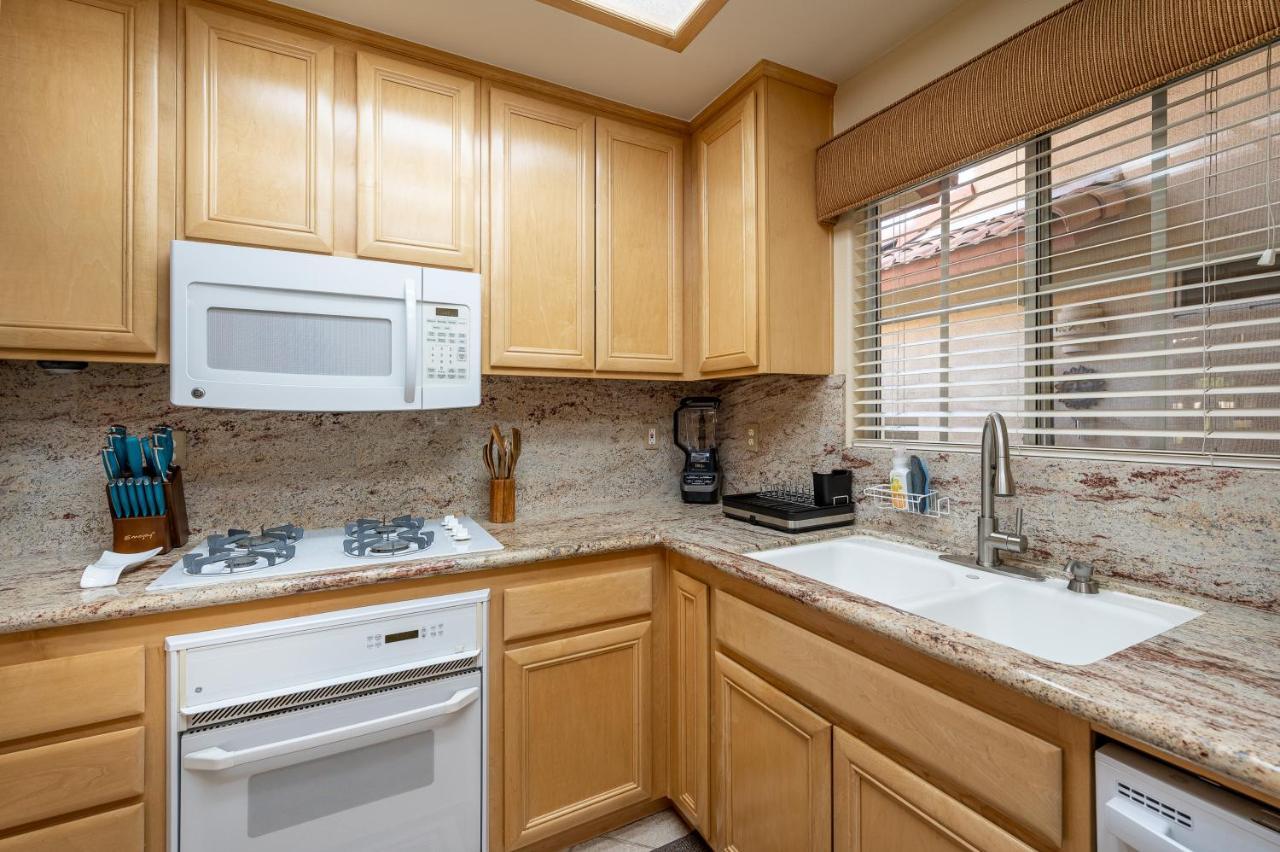 Coachella Chill: Luxury 4Br/4King Paradise Retreat Indio Εξωτερικό φωτογραφία