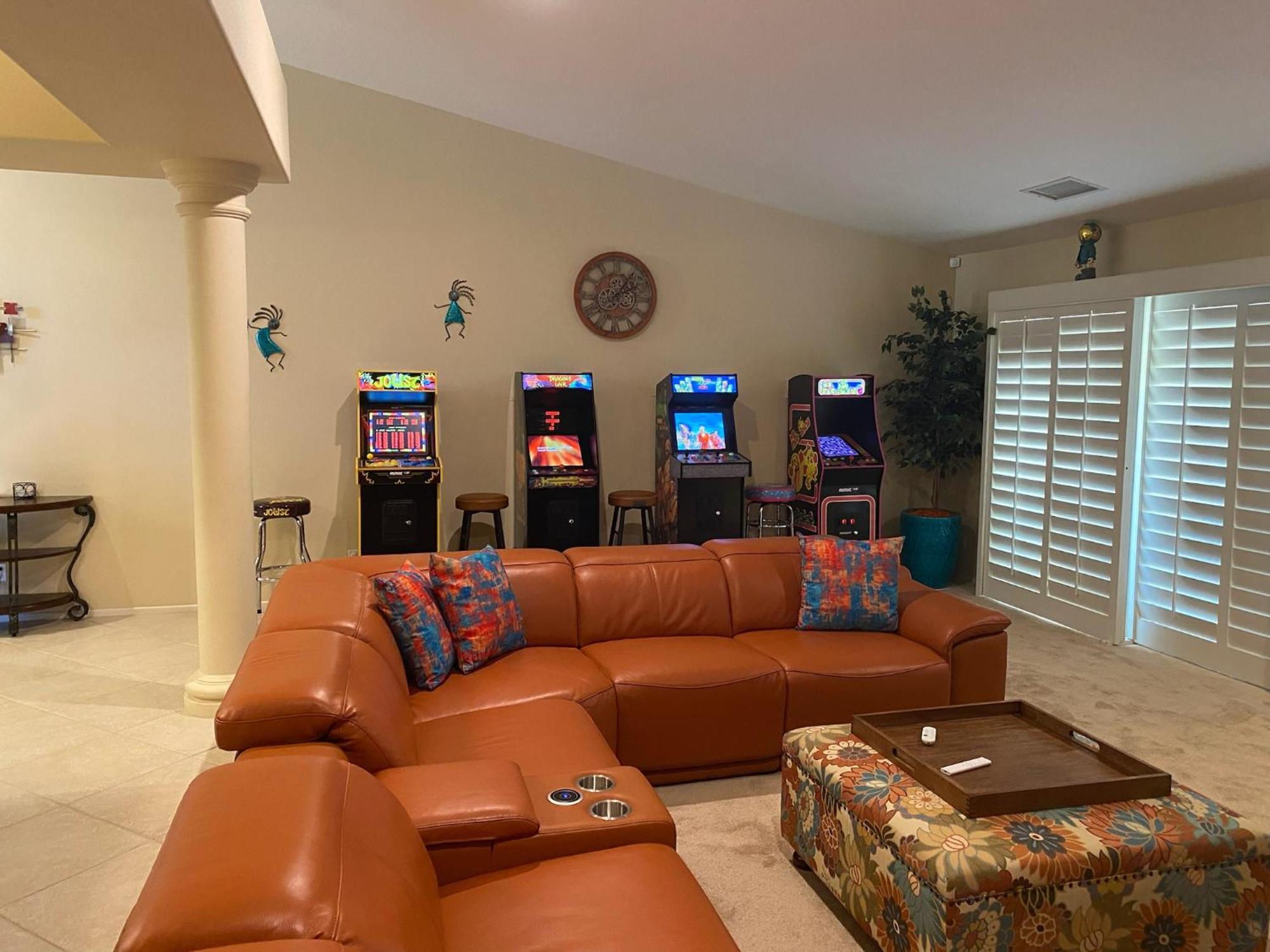 Coachella Chill: Luxury 4Br/4King Paradise Retreat Indio Εξωτερικό φωτογραφία
