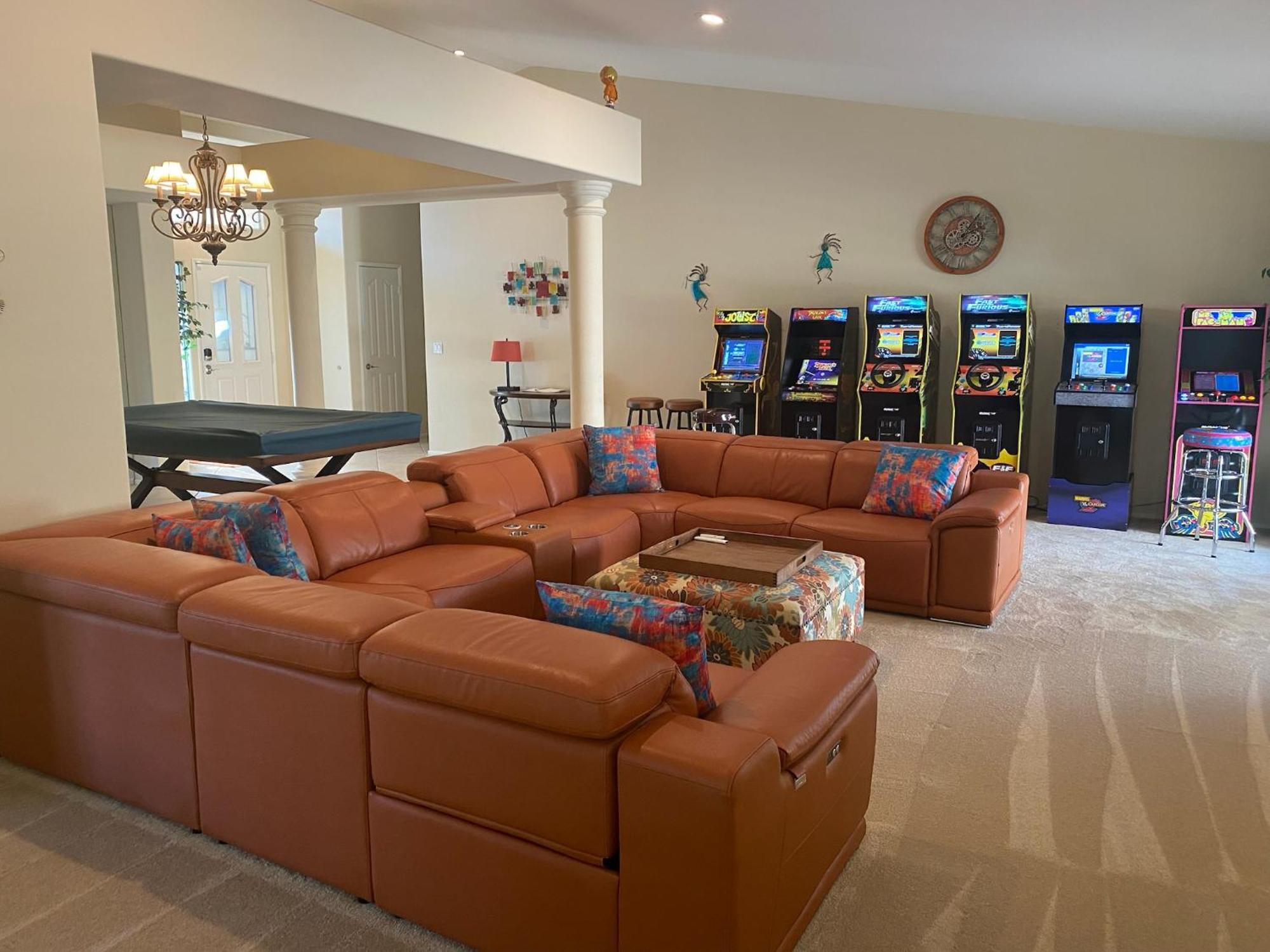 Coachella Chill: Luxury 4Br/4King Paradise Retreat Indio Εξωτερικό φωτογραφία